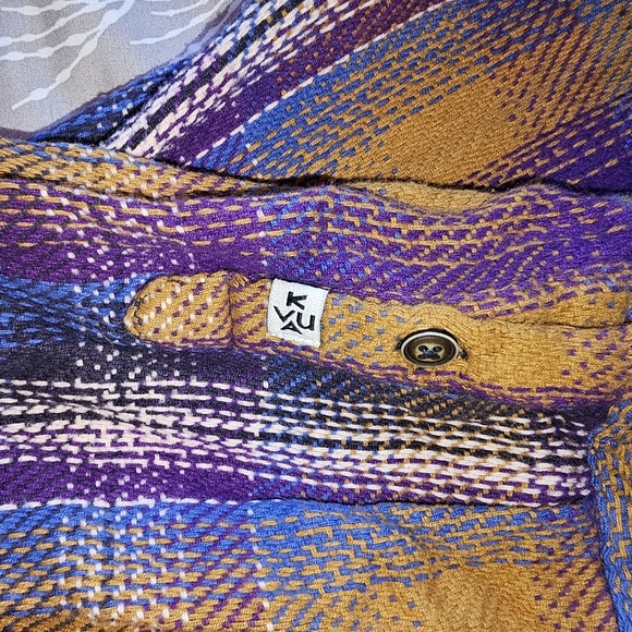 Kavu Jess Hooded Flannel Jacket - Picture 4 of 6